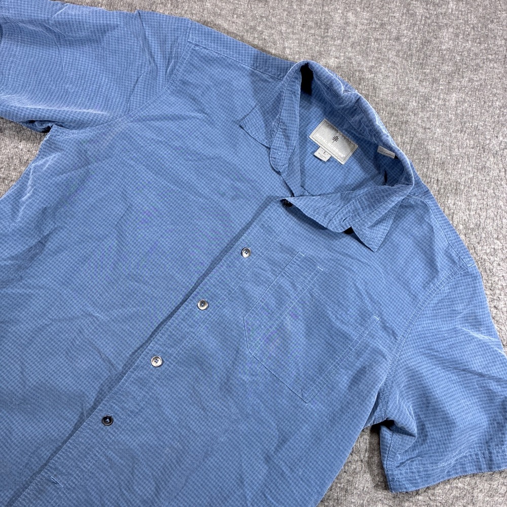 Vintage Royal Robbins Button Up Men Large Blue Relaxed Fit Plaid Short Sleeve